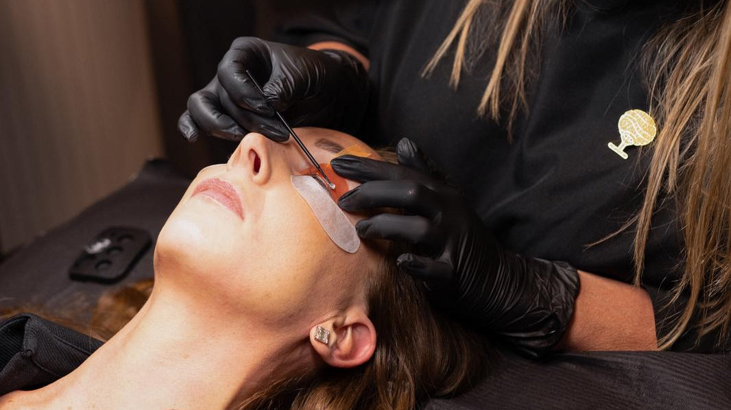 Moet Je Korean Lash Lifts Toevoegen aan Je Salonmenu? - Elleebana Benelux & Germany